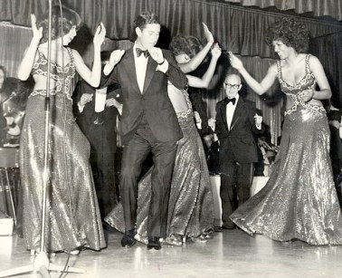 article-2569757-022A637A0000044D-754_634x515